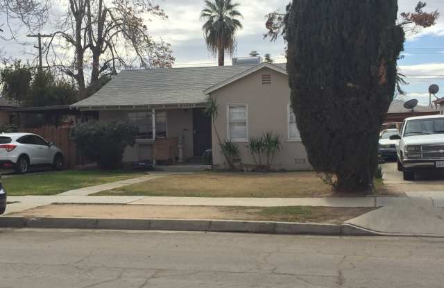 Photo of Nice and Cozy Home in Bakersfield For Rent!