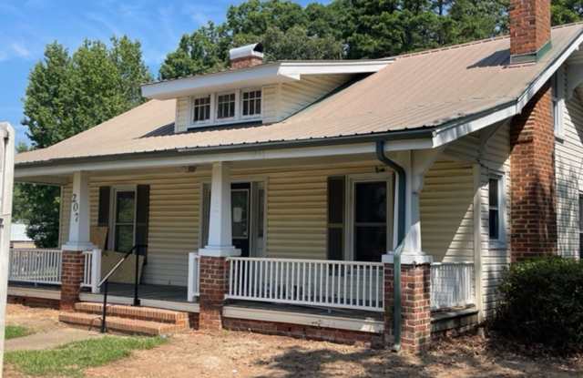 207 E. Pritchard St