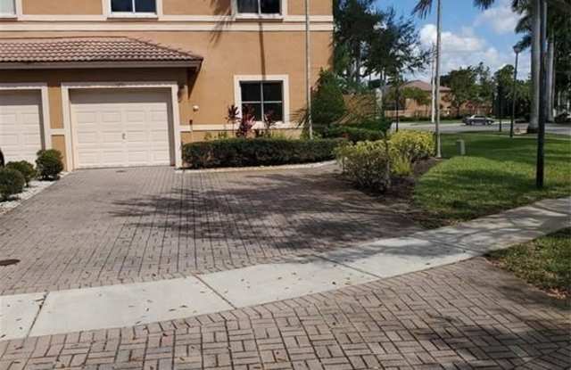 2251 NW 99th Way - 2251 NW 99th Way, Sunrise, FL 33322