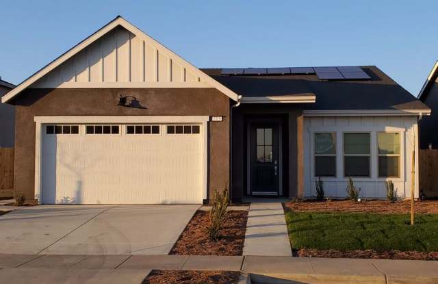 Cozy, 3 bedroom Lennar home with a bonus room! - 2319 Narvaez Way, Merced, CA 95340