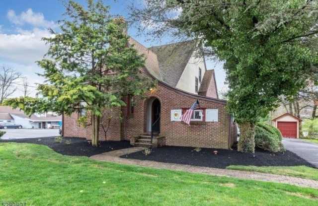 153 Stirling Rd