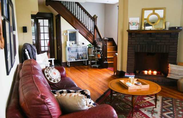 Photo of 216 Washington St