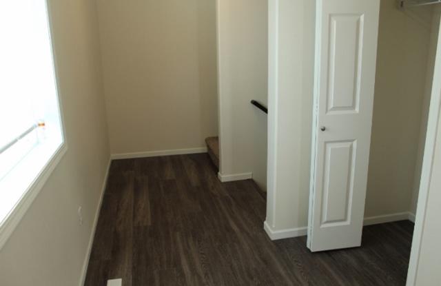 2241 35th St Circle S