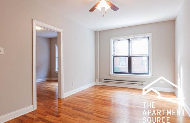 949 West Cornelia Ave.