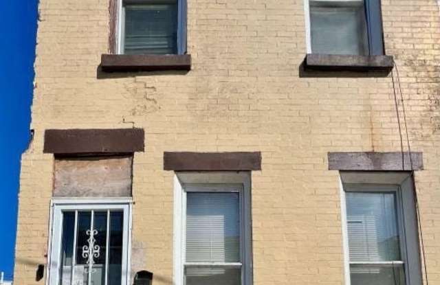 1309 W CLEMENTINE STREET