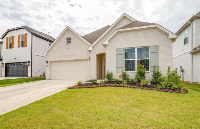 229 Observation Drive N