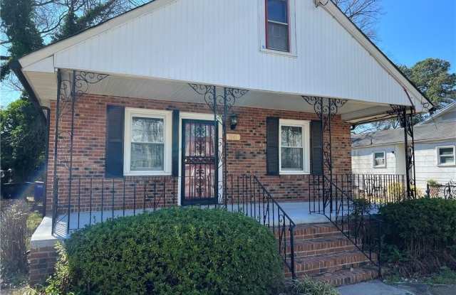 Photo of 1041 W 37th Street