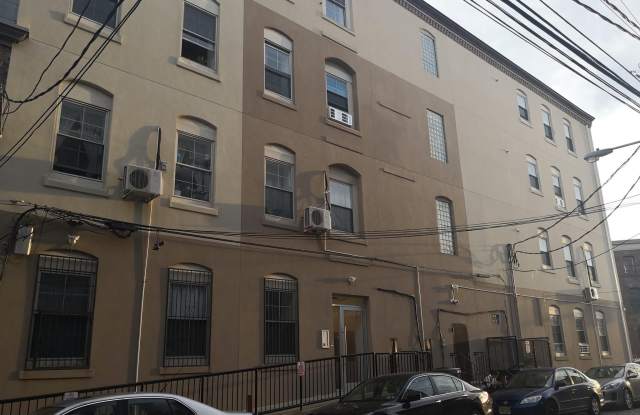 1020 HAMILTON Street unit: 6