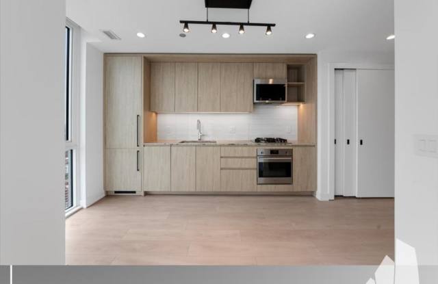 Photo of 369 West Grand Ave