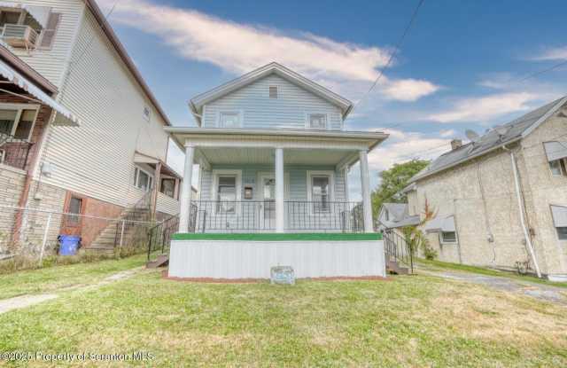 1012 Clearview Street