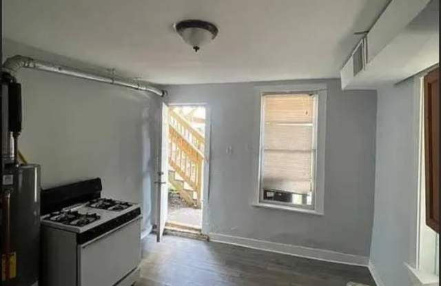 8927 South Muskegon Avenue - 1B