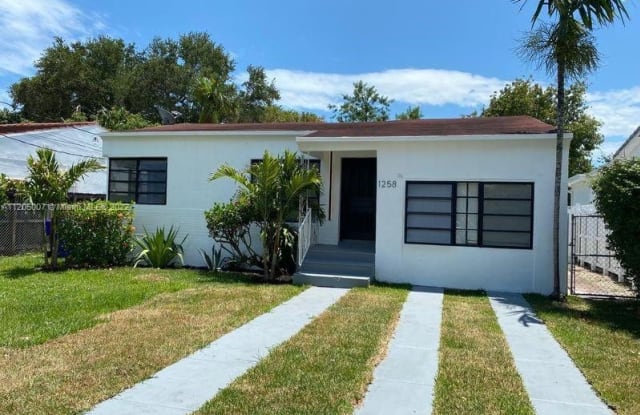 1258 SW 13th St - 1258 SW 13th St, Miami, FL 33145