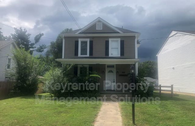 239 Elizabeth Ave - 239 Elizabeth Avenue, Waynesboro, VA 22980