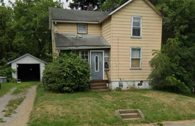 Photo of 974 Madison Ave