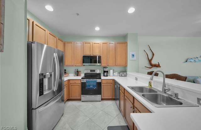 13225 Silver Thorn Loop unit: 302