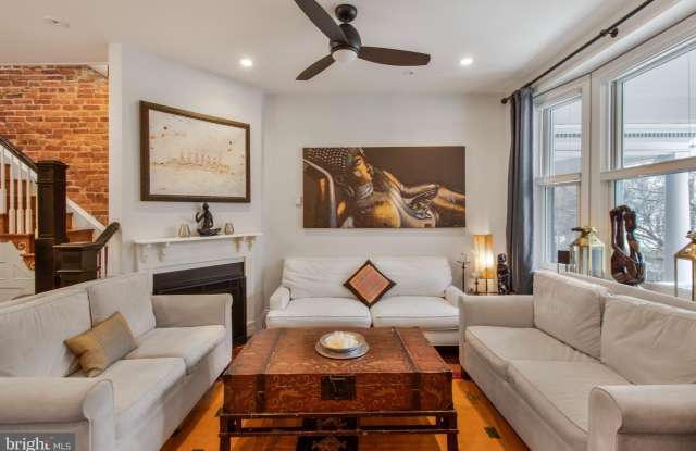 Photo of 1758 KILBOURNE Place NW