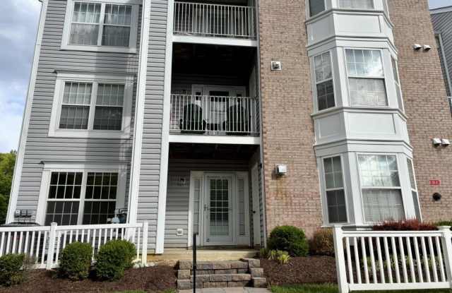 651 BURTONS COVE Way