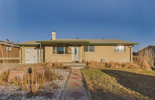 Gorgeous home in Westminster!