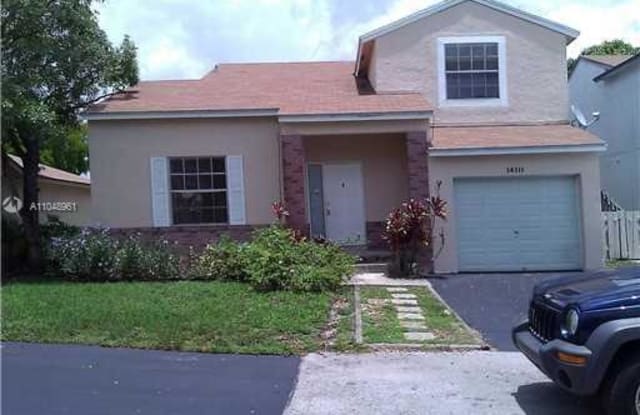 14111 Langley Pl - 14111 Langley Place, Davie, FL 33325