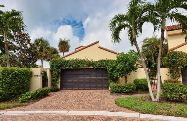6810 Sand Pointe CIR