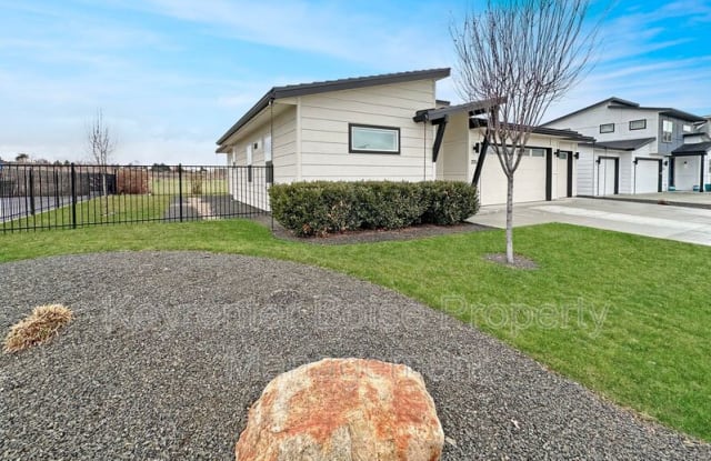 3235 S Annett Ave - 3235 South Annett Avenue, Boise, ID 83705