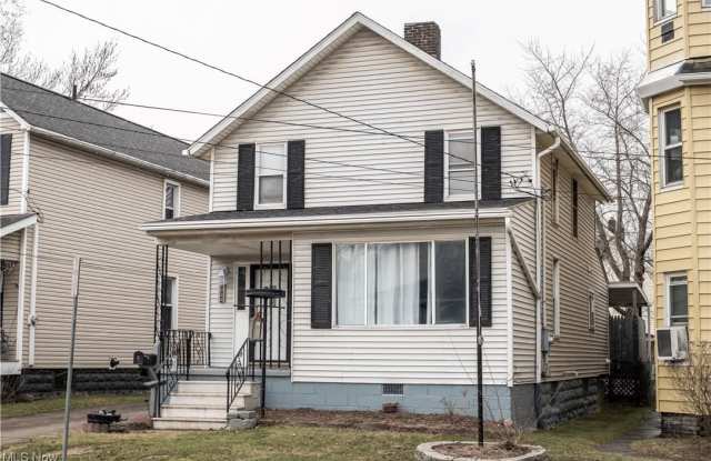 4034 E 44th - 4034 East 44th Street, Newburgh Heights, OH 44105