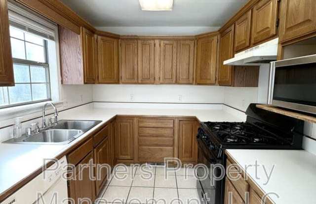 1740 North Gregg Avenue