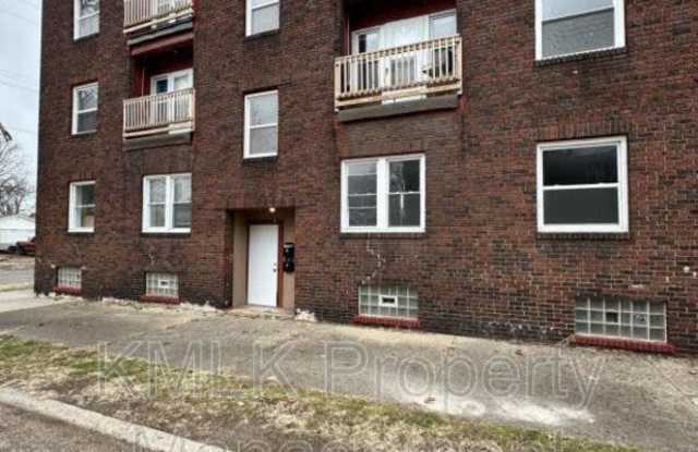 8609 Kenmore Ave - 8609 Kenmore Avenue, Cleveland, OH 44106