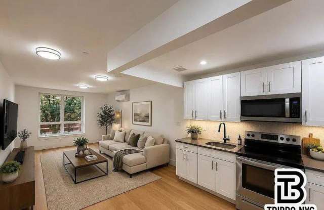 802 Lafayette Avenue