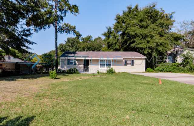 1524 Hurley Circle