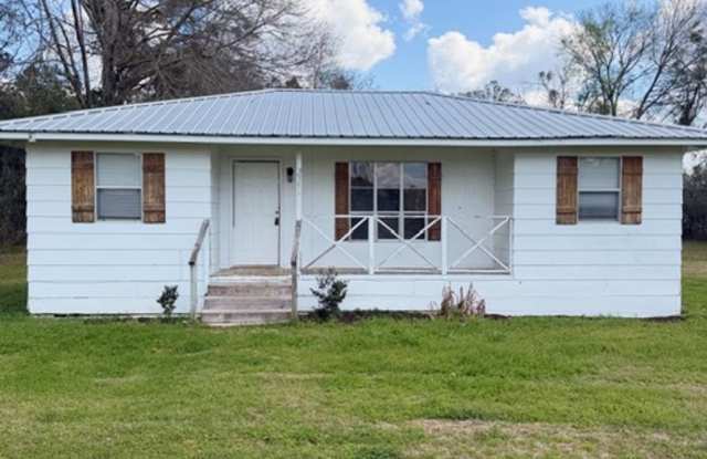 3/1 Home on Large Lot