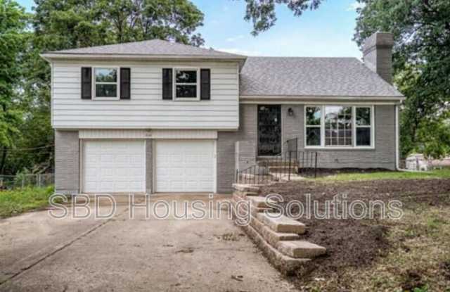 610 E 110th Terr