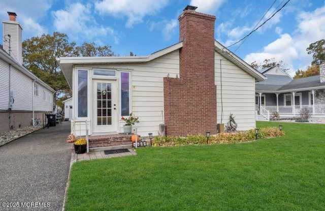 228 Fischer Boulevard