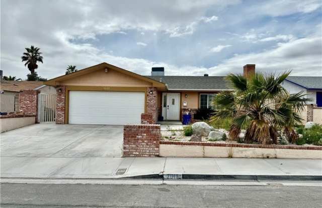 7017 Pleasant View Avenue - 7017 Pleasant View Avenue, Spring Valley, NV 89147