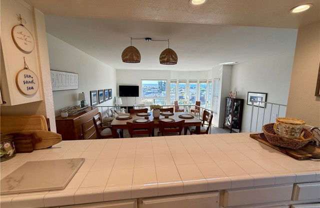 25101 La Cresta Drive