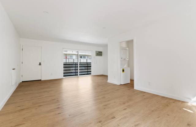 10795 Woodbine Apartments