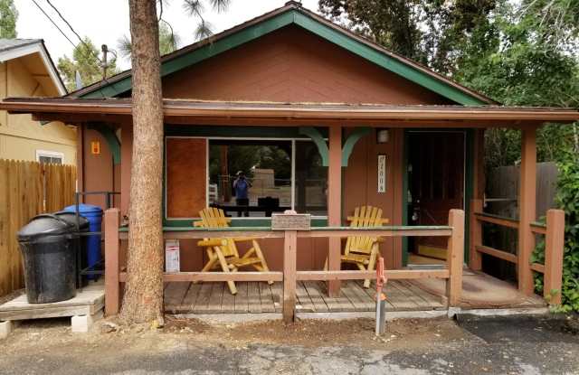 2 bedroom with 1 bath
