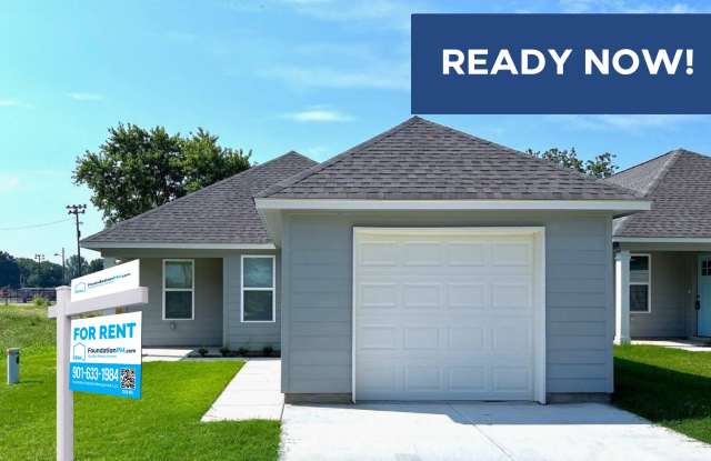 Photo of 2500 East Tyler Avenue