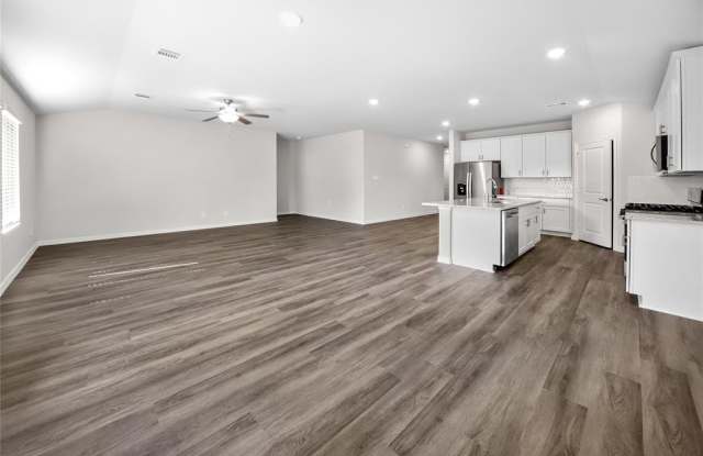 707 Whispering Winds Trail