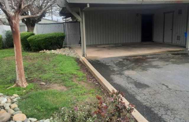 Photo of 605 Queens Avenue