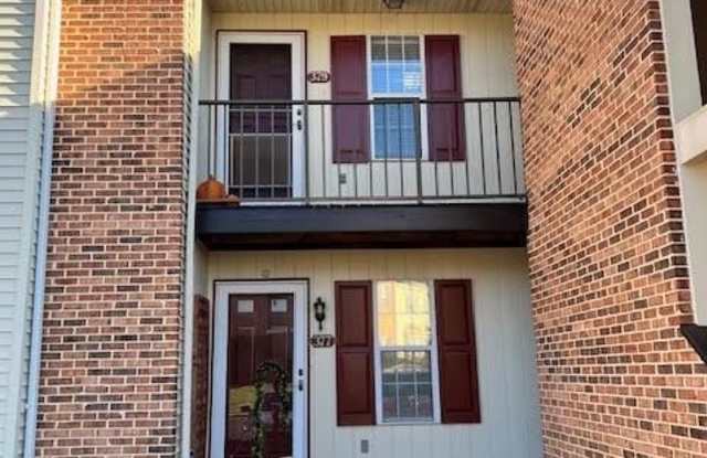 Photo of 379 WESTRIDGE CIR