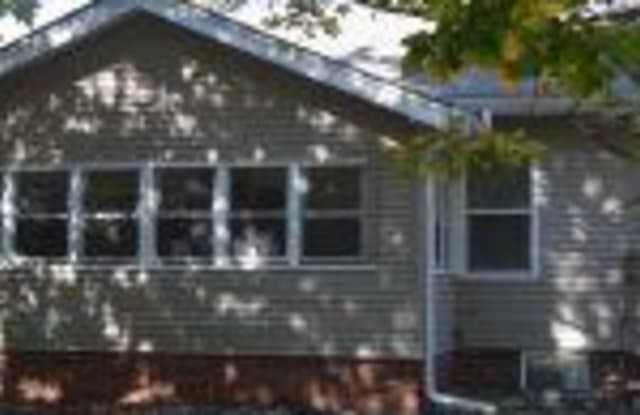 2815 Wood St - 2815 Wood Street, Ames, IA 50014