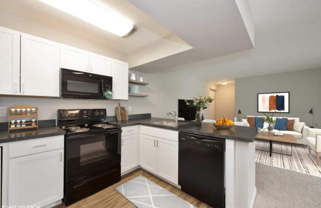 7 Pointe Apartments