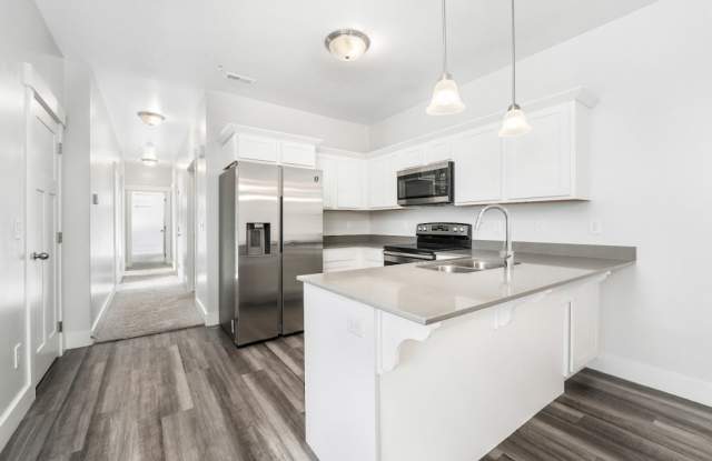Beautiful 3BR Condo in Riverton - Move-In Ready