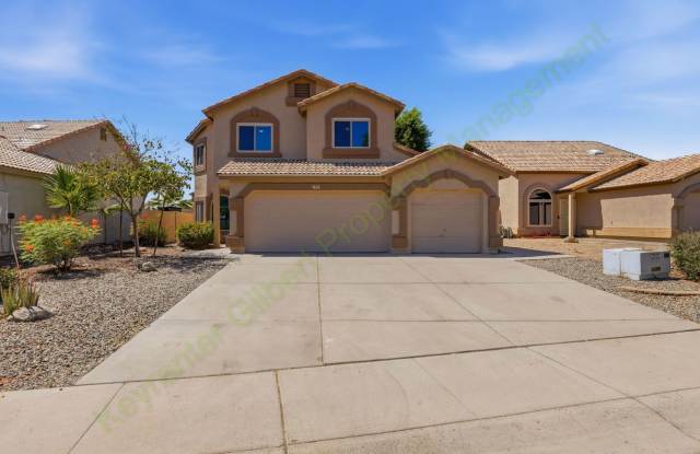 Beautiful Chandler Home with Private Pool in Prime Location!