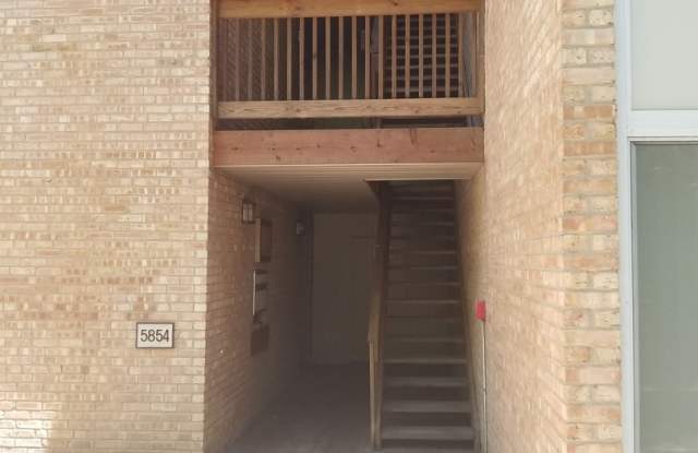 5854 FOREST VIEW Road