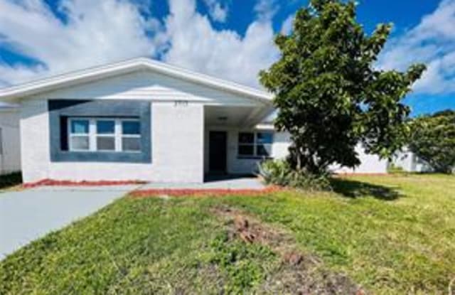 2713 Flint Isle Pl - 2713 Flint Isle Place, Holiday, FL 34691