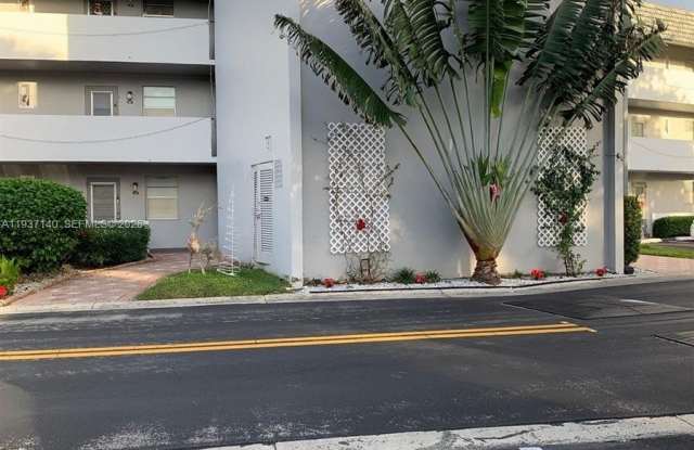 Photo of 7797 Golf Cir Dr