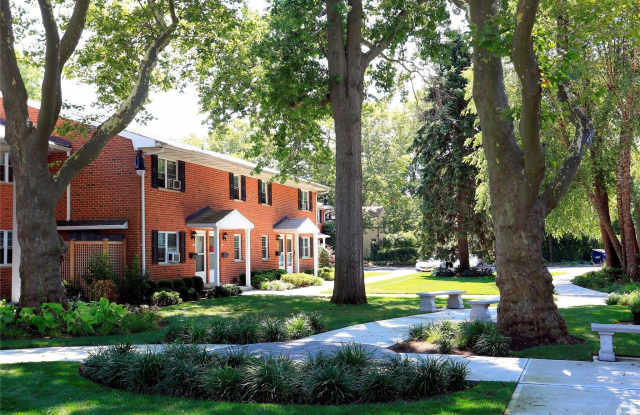 Photo of 51 Commodore Lane