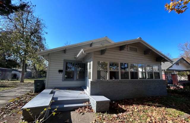 504 Francis Pl SW